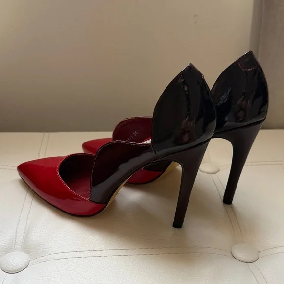 Valentino Red Patent Pointed-Toe Pumps with Black Accents - Picture 5 of 5